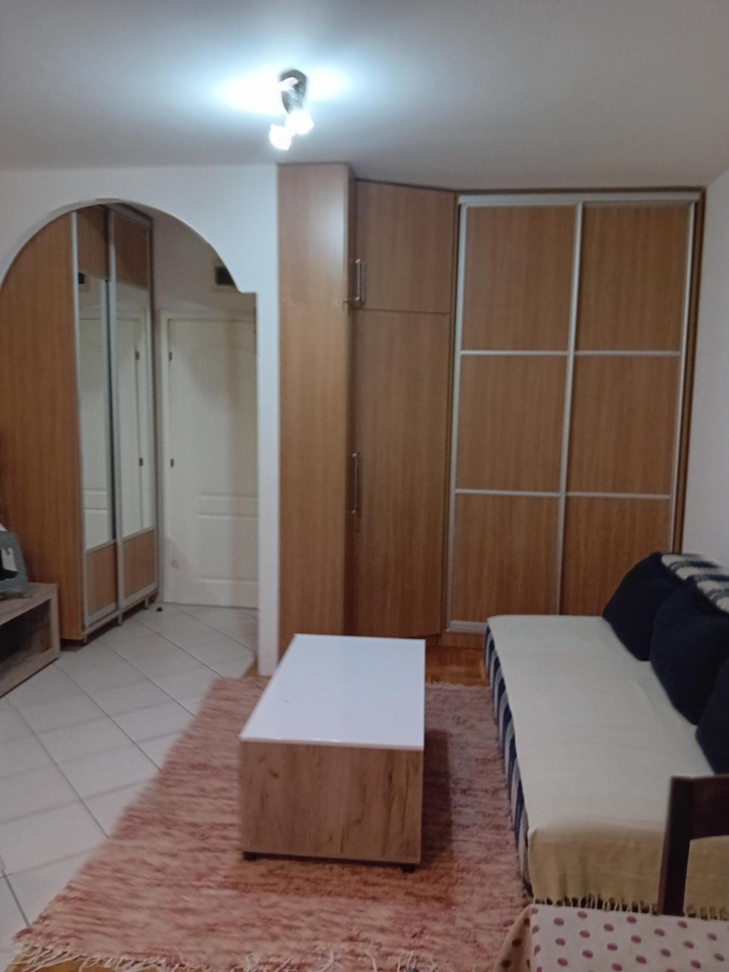 Apartman,,Siv,, Prijevor 부드바 외부 사진