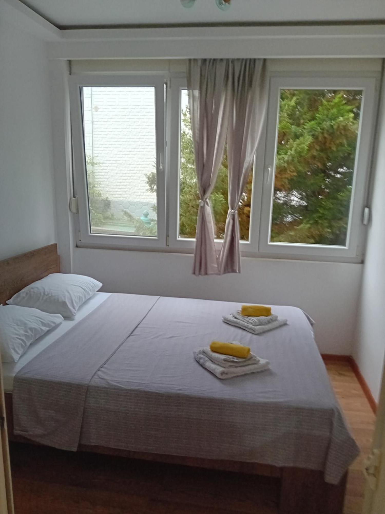 Apartman,,Siv,, Prijevor 부드바 외부 사진